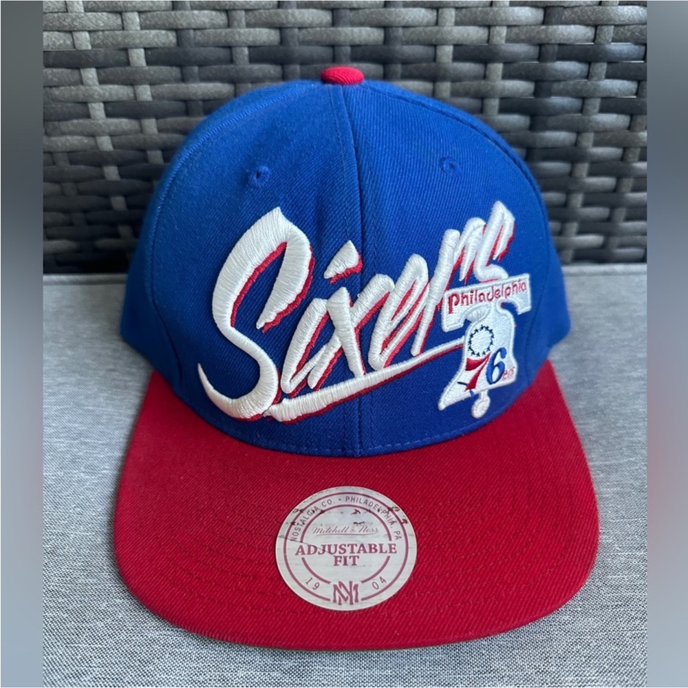 Mitchell & Ness 76ers Snapback Cap Blue Red EUC Rare